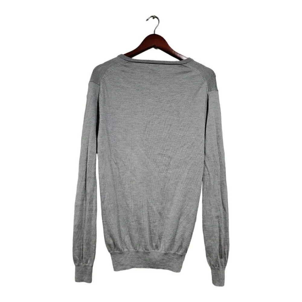 J Crew Men’s 100% Merino Wool V-Neck Gray Sweater Long-Sleeved Knit Size Medium